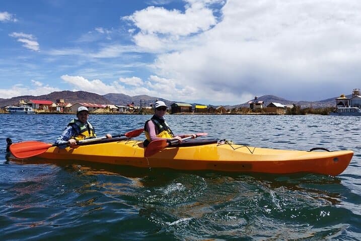 Sunset Kayak at Uros: Private Paddle on Lake Titicaca from Puno photo 2