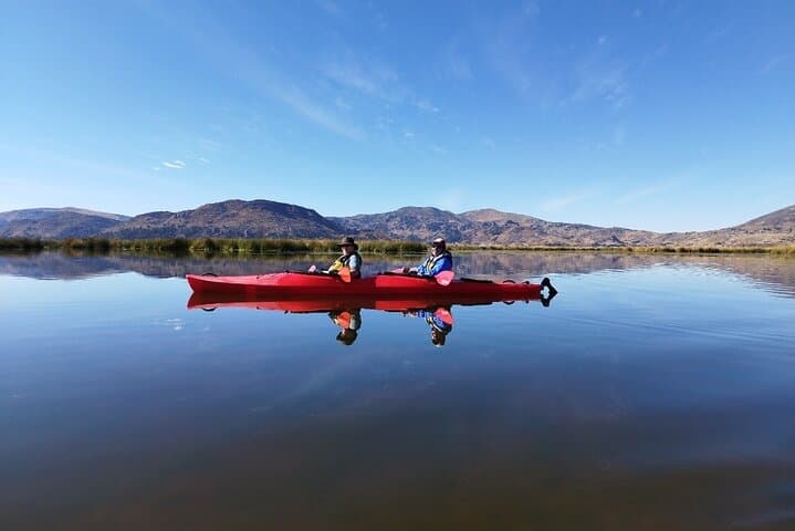 Sunset Kayak at Uros: Private Paddle on Lake Titicaca from Puno photo 3