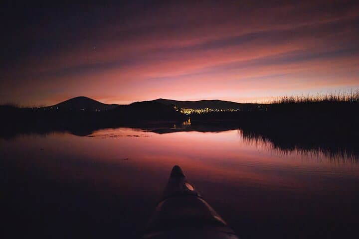 Sunset Kayak at Uros: Private Paddle on Lake Titicaca from Puno photo 6