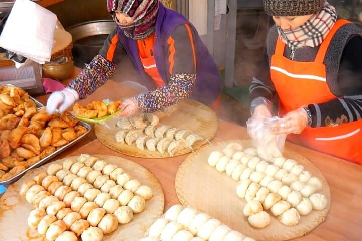 Afternoon in Seoul: Gwangjang Street Food, Hanok Village & N Seoul Tower Views photo 2