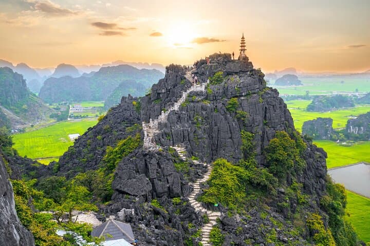 Ninh Binh Day Trip: Hoa Lu, Trang An or Tam Coc Boat Ride & Mua Cave Viewpoint photo 2