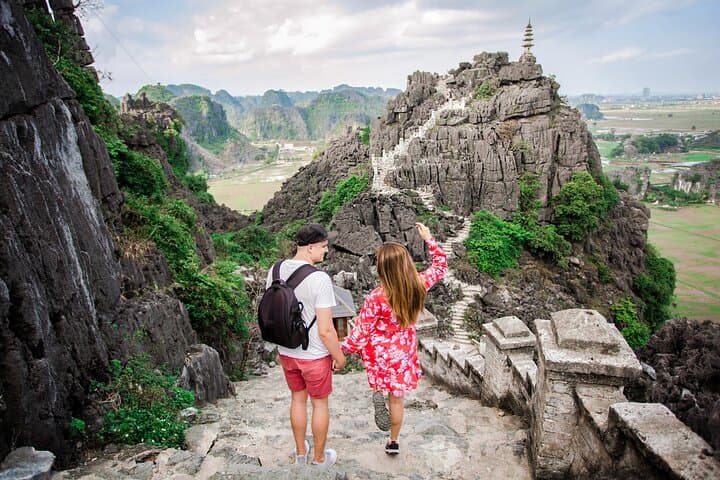 Ninh Binh Day Trip: Hoa Lu, Trang An or Tam Coc Boat Ride & Mua Cave Viewpoint photo 4
