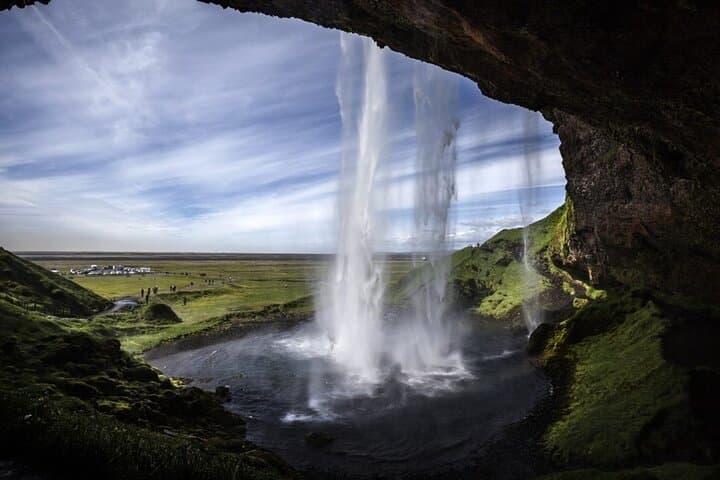 3-Day Winter Iceland Tour: Golden Circle, South Coast & Ice Cave Adventure photo 3