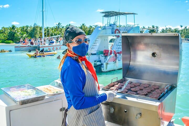 Punta Cana Private Catamaran Party: 4-Hour BBQ, Snorkel & Water Slide