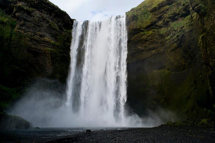 3-Day Winter Iceland Tour: Golden Circle, South Coast & Ice Cave Adventure photo 4