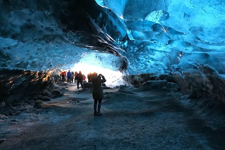 3-Day Winter Iceland Tour: Golden Circle, South Coast & Ice Cave Adventure photo 6