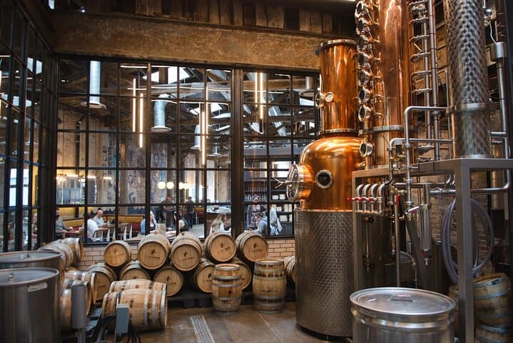 Hilton Head Distillery & Bluffton Shuttle: Two-Stop Spirits Tour with Tastings