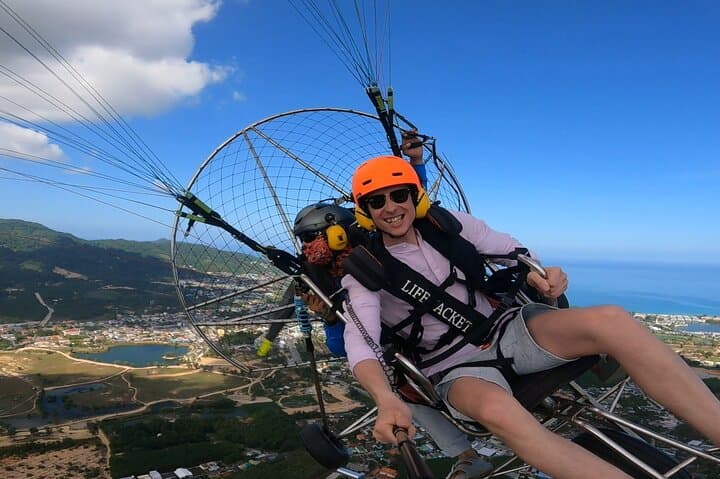 Phuket Paramotor Tandem Flight — 20‑Minute Coastal Paragliding Adventure photo 4