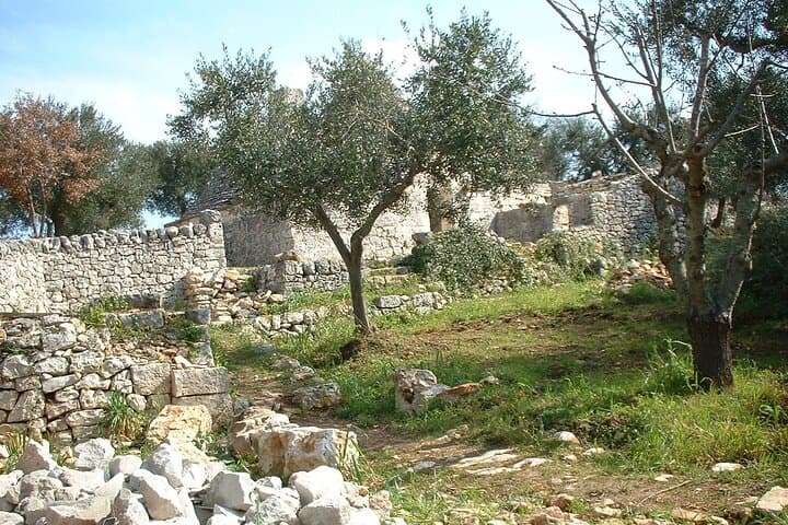 Alberobello Instagrammable Trulli Urban Trail: Offbeat Photos & Local Stories photo 3