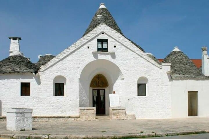 Alberobello Instagrammable Trulli Urban Trail: Offbeat Photos & Local Stories photo 2