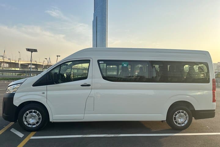 Private Mini Bus Rental in Dubai — Flexible Driver Service for Groups photo 5