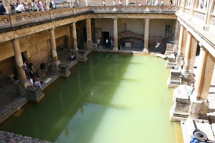 Private Southampton Layover: Stonehenge and Bath Roman Baths Day Tour photo 3