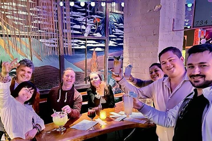 Midtown Unleashed: Hell's Kitchen Rooftop & Bar Night Out photo 5