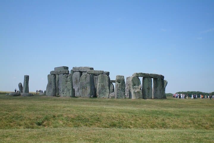 Private Southampton Layover: Stonehenge and Bath Roman Baths Day Tour photo 2