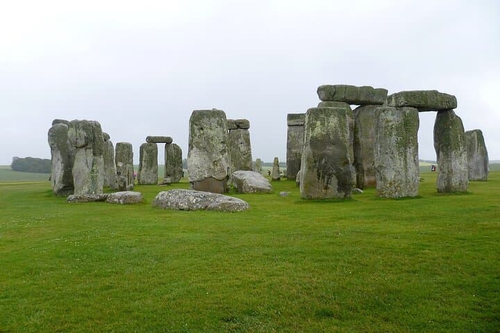 Private Layover at Stonehenge: Quick Visit from Heathrow photo 4