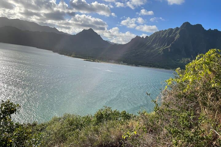 Paddle to Mokoli'i (Chinaman's Hat): Stand‑Up Paddleboard and Summit Hike from Kualoa photo 3