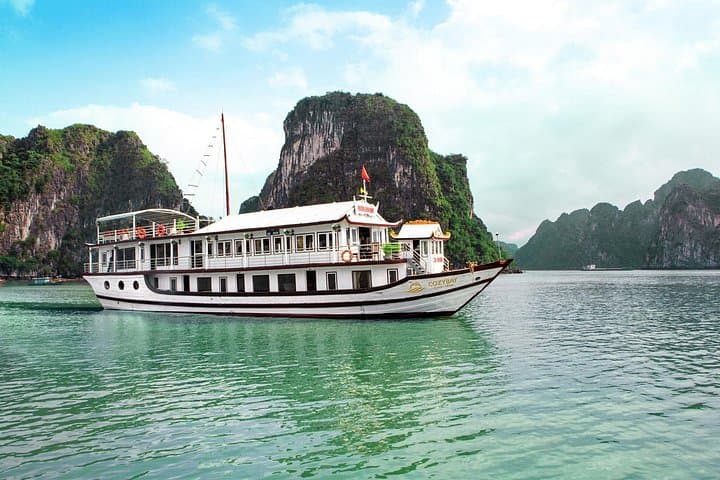 Halong Bay Overnight Boutique Cruise: Sung Sot Cave, Titov Island & Kayaking photo 6