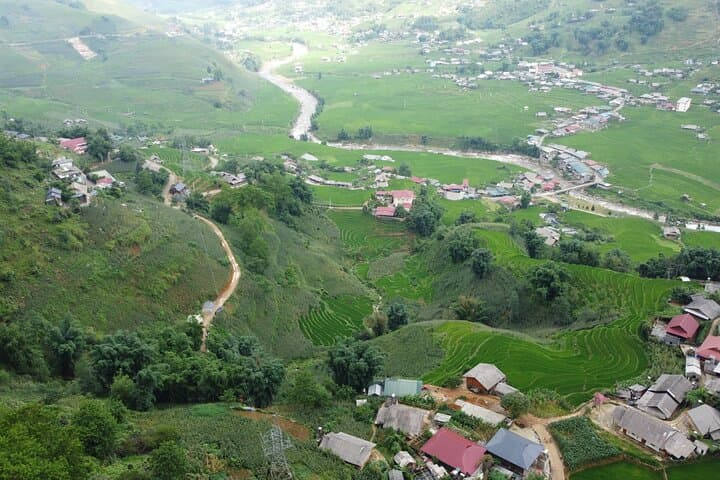 Sapa 3-Day Trek: Muong Hoa Valleys, H'Mong Villages & Homestay Experience photo 2