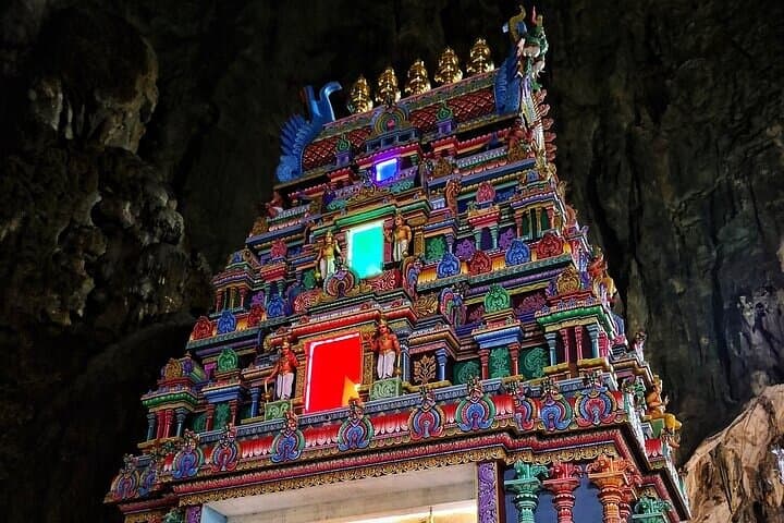 Batu Caves Half-Day: Royal Selangor, Batik & Murugan Steps photo 4