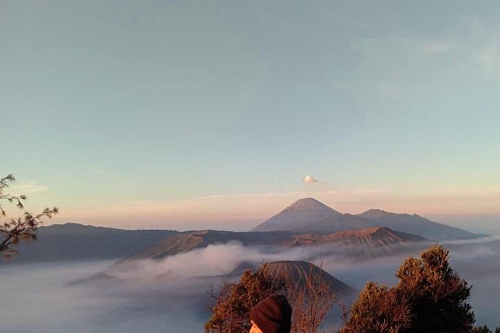 Ijen and Bromo 3-Day Volcano Trek from Bali — Blue Fire, Crater Lakes & Sunrise photo 4