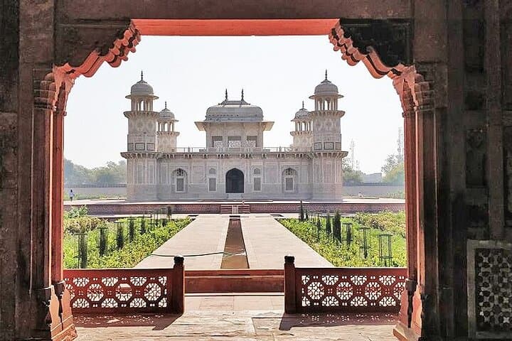 Agra Overnight Tour: Taj Mahal & Agra Fort — Overnight Heritage from Delhi photo 6