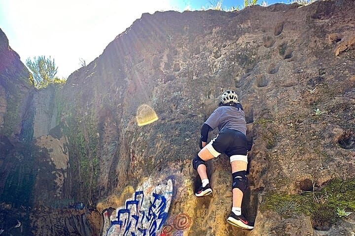 Exploring Santa Monica’s Hidden Caves: Beginner Electric Mountain Bike Tour photo 4