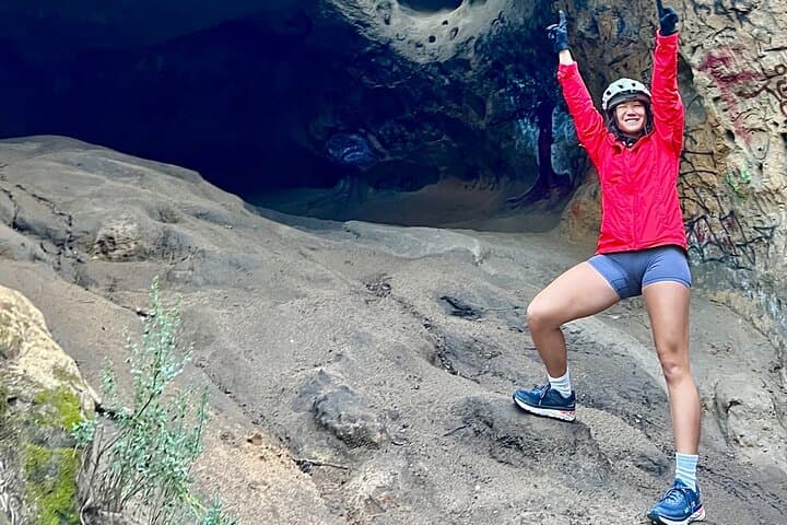 Exploring Santa Monica’s Hidden Caves: Beginner Electric Mountain Bike Tour photo 5