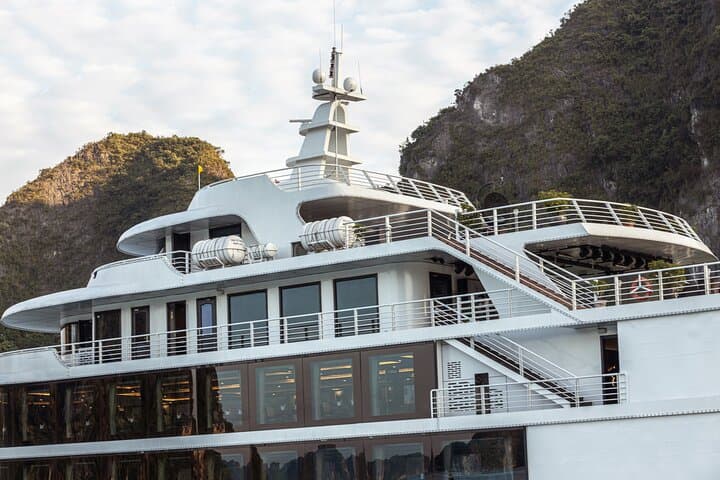 Halong Bay Day Cruise: Sea Octopus 7-Hour Tour to Sung Sot Cave & Titov Island photo 4