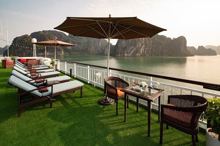5-Star Lan Ha Bay 2-Day Luxury Cruise: Overnight Halong & Cat Ba Experience photo 6