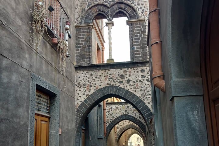 Taste Sicilian Traditions: Alcantara Gorges & Randazzo Food Tour