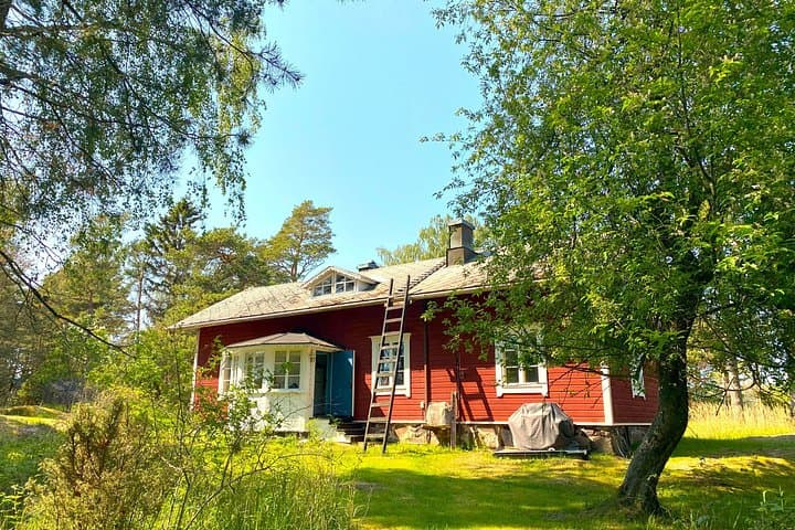 Live Like a Local in a Finnish Cottage on Porkkala Archipelago photo 5
