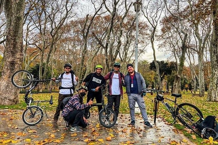 Istanbul 3-Hour Private Bike Tour: Historic Peninsula Highlights photo 3