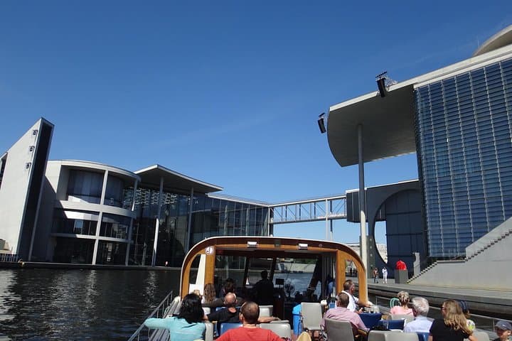 Berlin Spree Sightseeing Boat Tour: 60-Minute Historic City Cruise photo 2