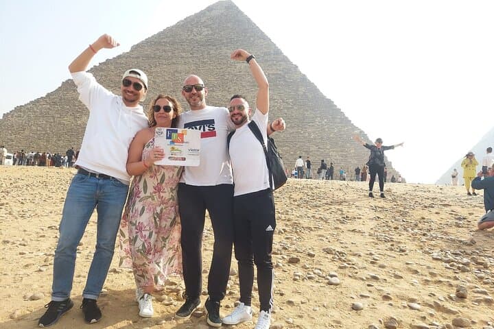 4-Day Private Tour in Cairo: Pyramids, Egyptian Museum & Khan El Khalili photo 3