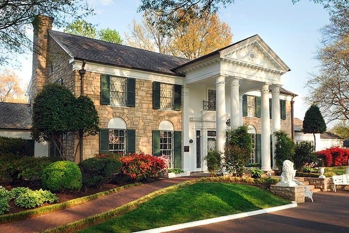 Explore Elvis' Memphis: Private City Tour with Graceland Experience