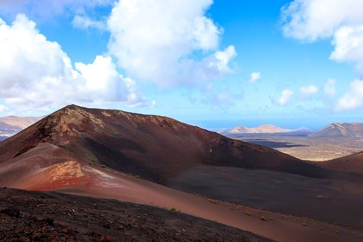 Half-Day Timanfaya Volcanic Tour: El Golfo, La Geria & Salinas de Janubio photo 6