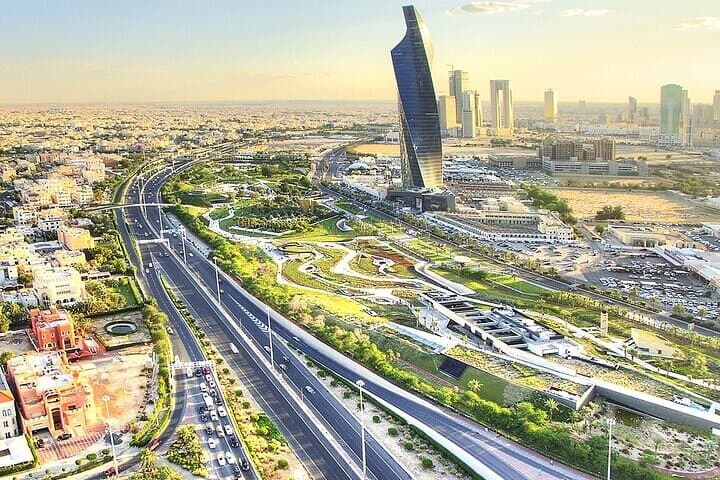 Luxury Private Car & Driver in Kuwait City — Full-Day Sightseeing & Transfers photo 5
