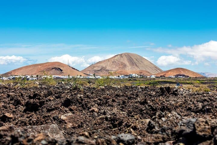 Lanzarote Full-Day Tour: Timanfaya, El Golfo & Jameos del Agua photo 3
