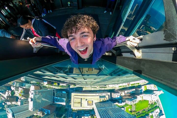 Sip and View: 360 Chicago Observation Deck Guide to the 94th-Floor Experience photo 5