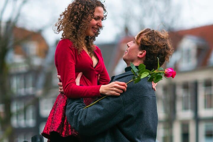 Couples Photoshoot in Amsterdam’s Negen Straatjes — Romantic 45-Minute Session photo 6