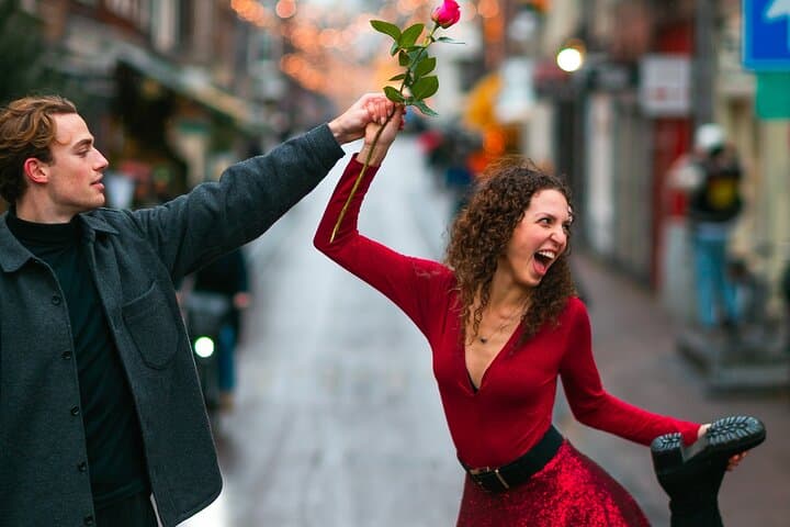 Couples Photoshoot in Amsterdam’s Negen Straatjes — Romantic 45-Minute Session photo 2