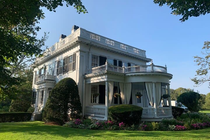 Self-Guided Edgartown Walking Tour — GPS Audio History & Harbor Lighthouse Route photo 6