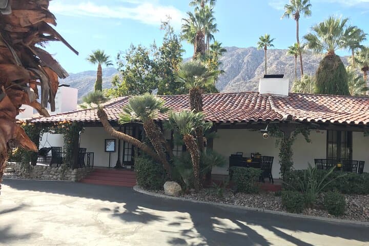Explore Palm Springs: Mods & Icons Historical Tour and Cultural Landmarks photo 3