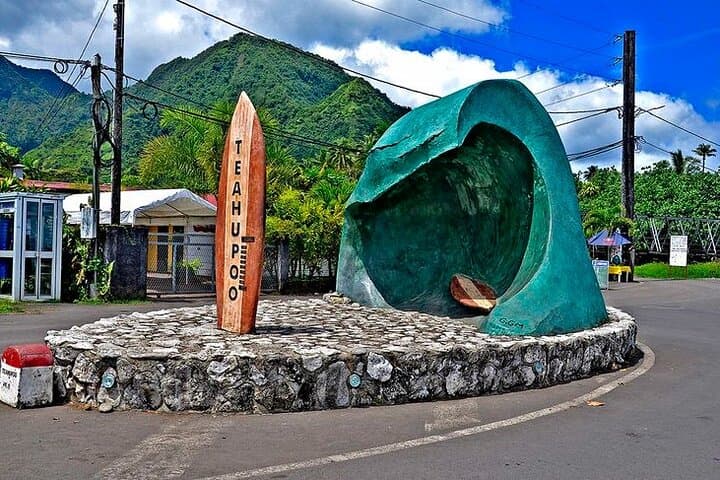 Tahiti Island Highlights: Pointe Vénus, Waterfalls & Marae Tour photo 2