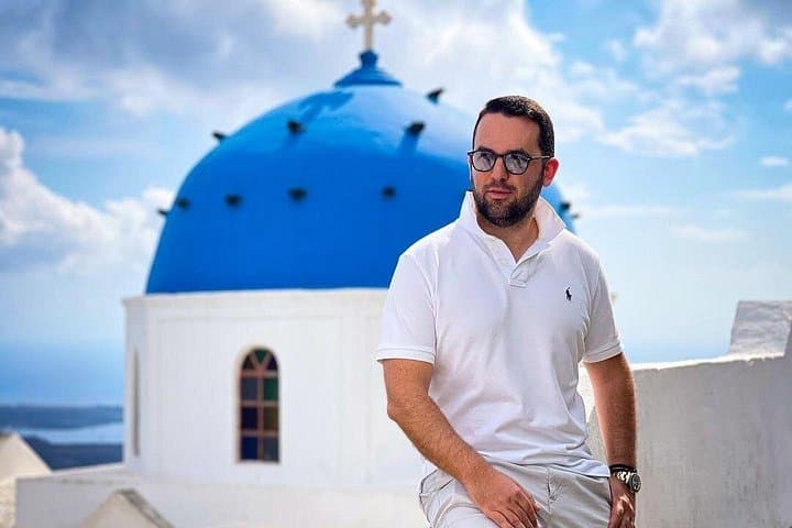 6-Hour Private Santorini Photo Tour: Oia, Caldera Views & Red Beach