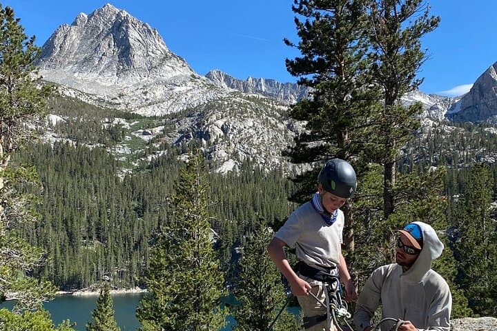 Mastering the Granite: Mammoth Lakes Beginner Climbing Class Adventure