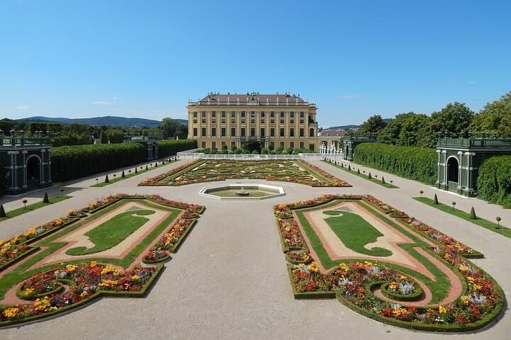 Private Transfer Bratislava to Vienna with 2-Hour Stop at Schloss Hof photo 2