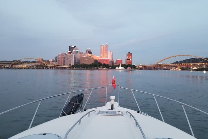 Private 2-Hour Sightseeing Cruise on Pittsburgh's Three Rivers photo 2