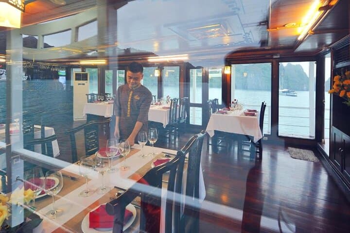 Overnight Boutique Cruise in Bai Tu Long Bay — Renea Cruise 2D/1N Guide photo 4