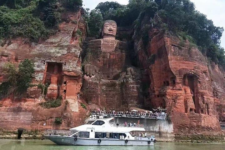 Chengdu to Leshan Giant Buddha: Private Day Tour with Lunch & River Boat photo 1
